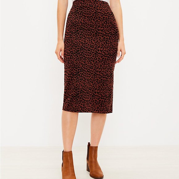 LOFT Dresses & Skirts - NWT Loft Leopard Print Side Slit Midi Skirt Size XXS
